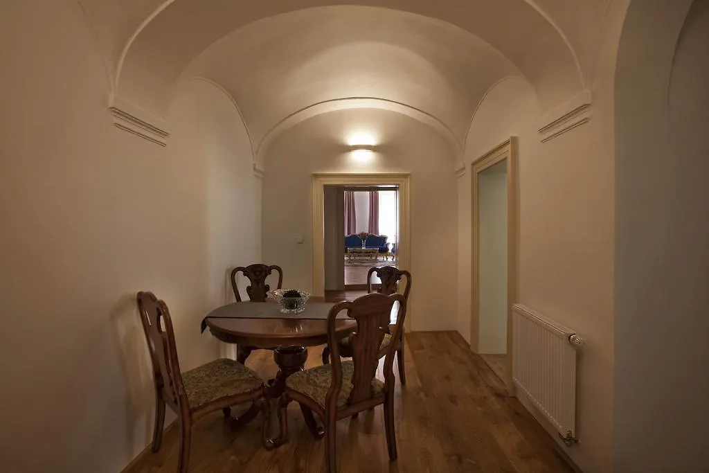 Old Town Square Residence Bambur Prague Apartment